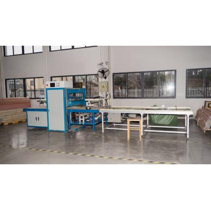 Automatic spray adhesive tape board machine