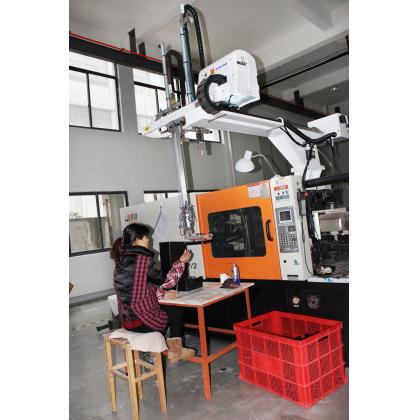 injection molding machine manipulator